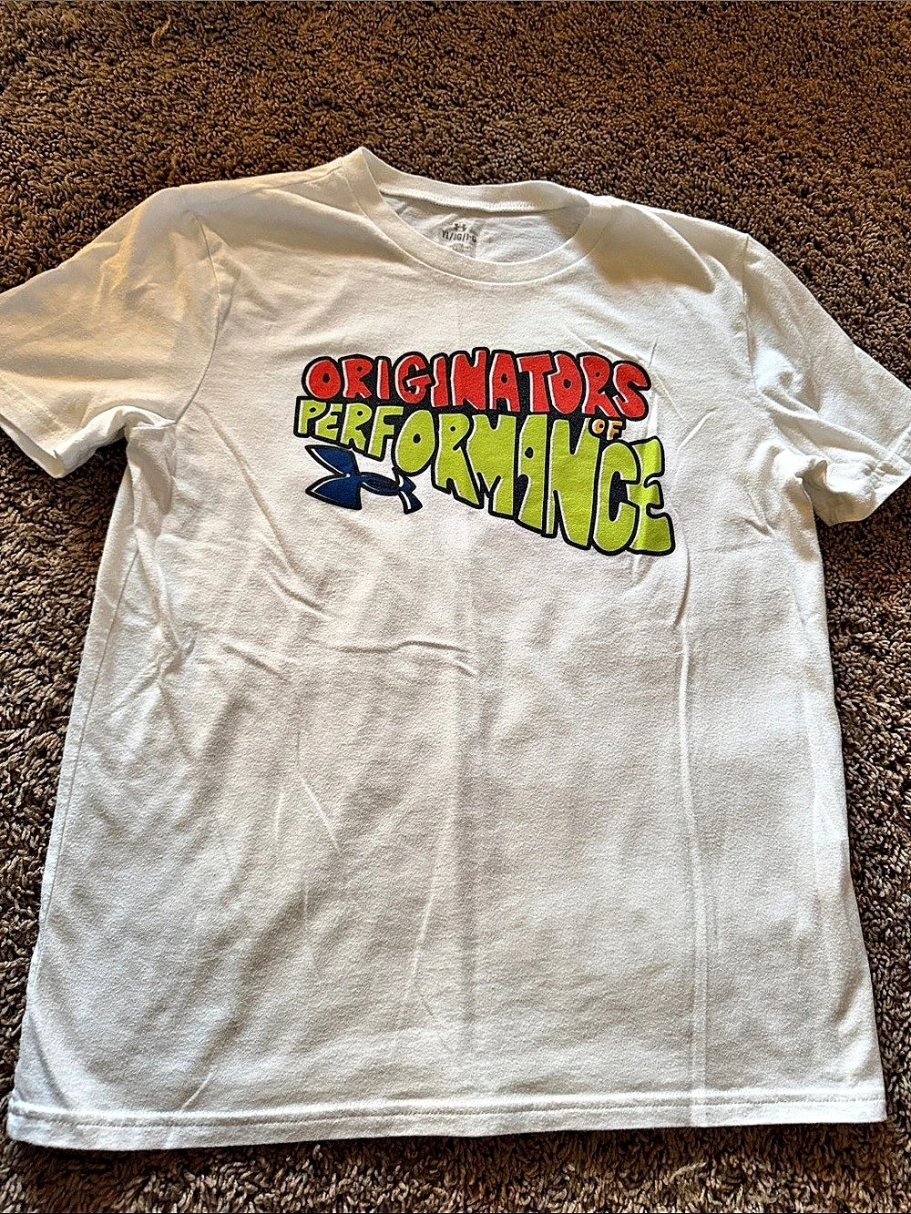 UA Graphic Logo Tee in White Kids Size Large